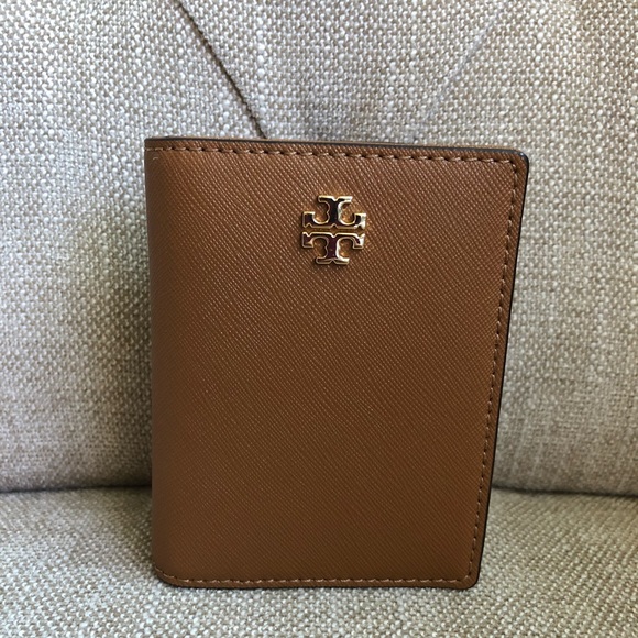 tory burch emerson foldable card case